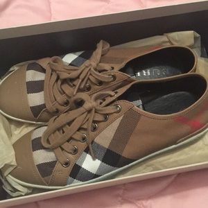 Burberry sneakers